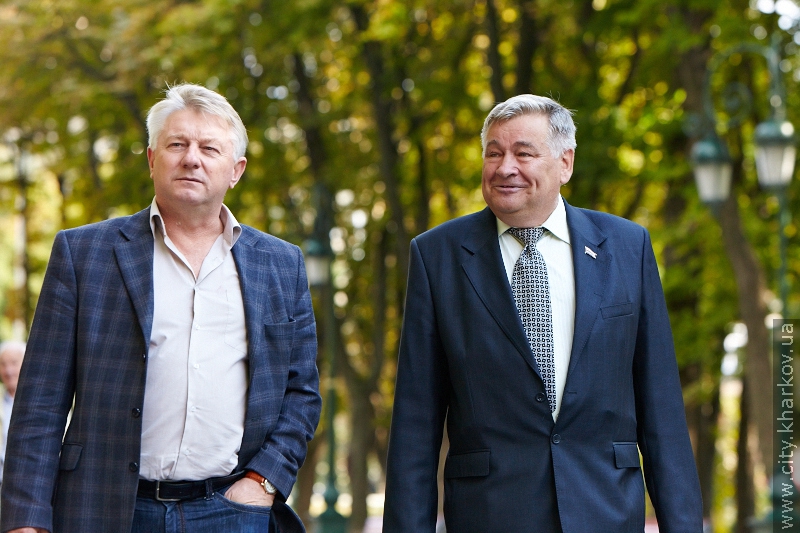 Найпопулярніші атракціони парку Горького - колесо огляду і Будинок жахів
