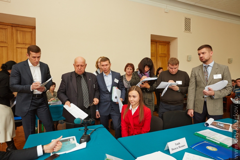 Геннадій Кернес проводить особистий прийом у юракадемії