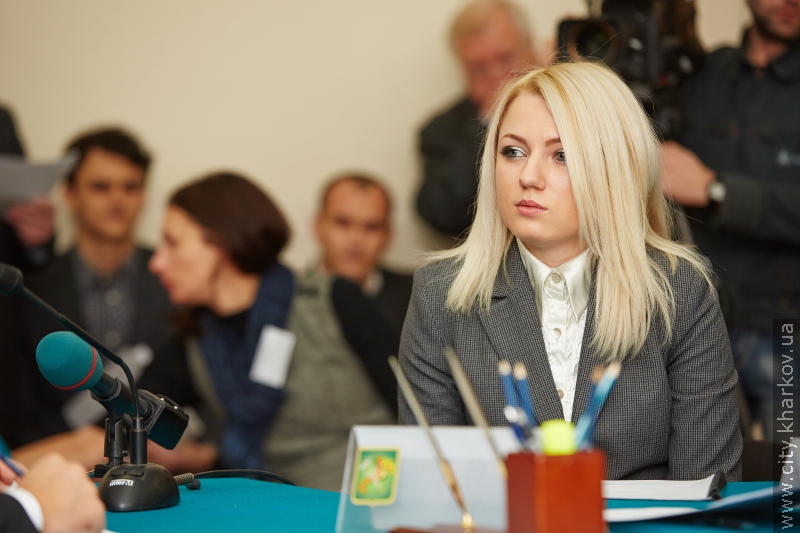 Геннадій Кернес проводить особистий прийом у юракадемії