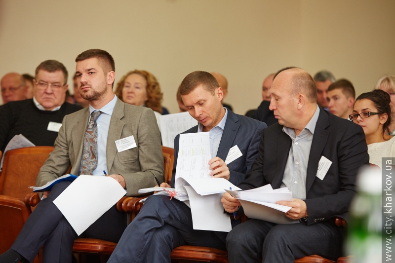 Геннадій Кернес проводить особистий прийом у юракадемії
