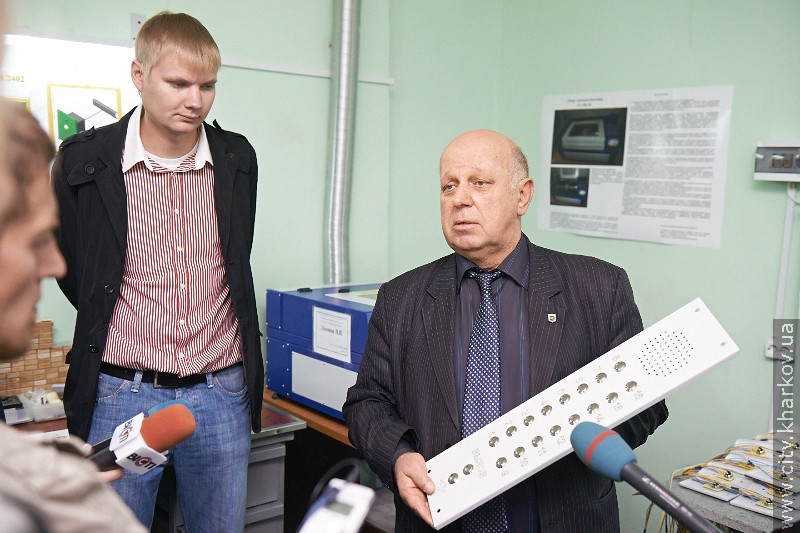 До кінця року в 130 ліфтах міста замінять електрощитові