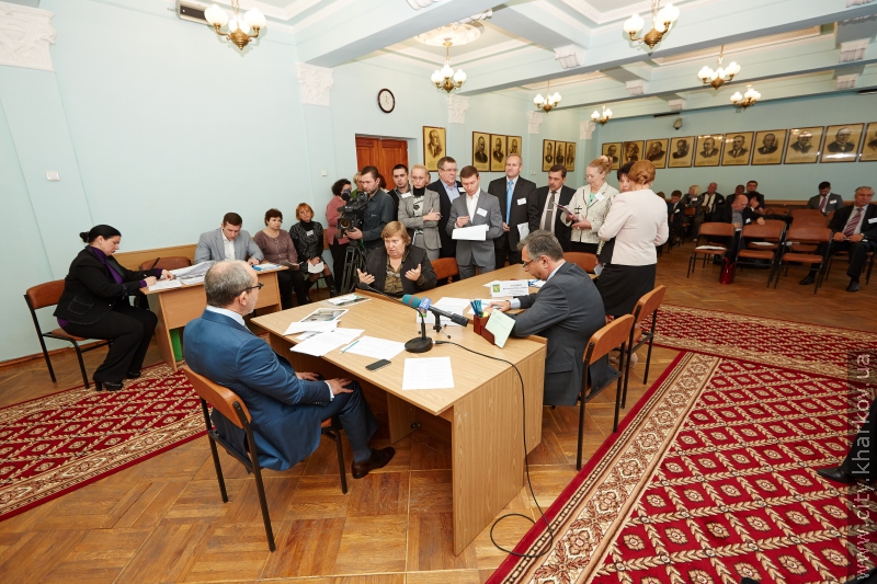 Розпочався особистий прийом міського голови в Харківському медуніверситеті