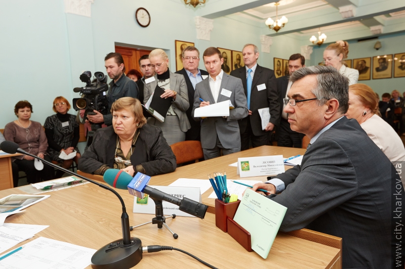 Розпочався особистий прийом міського голови в Харківському медуніверситеті
