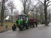 У Харкові провели суботник в Молодіжному парку і на вулиці Пушкінській