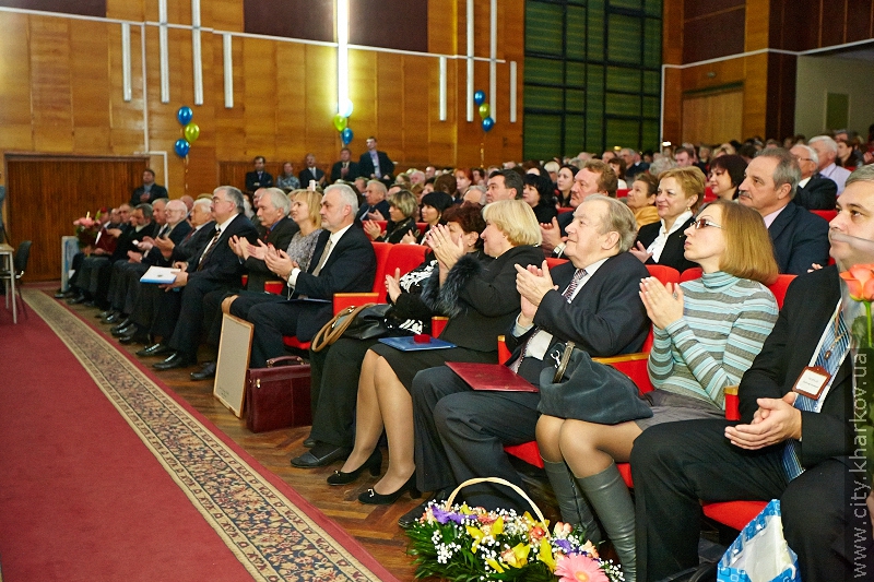 Харківській медакадемії післядипломної освіти виповнилося 90 років