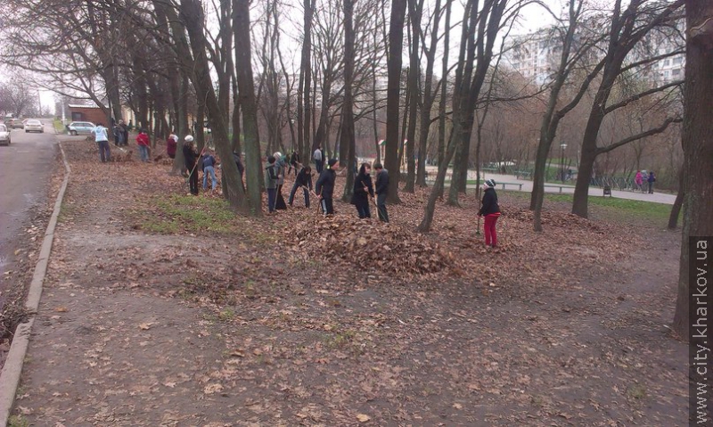 У районах міста проходять суботники