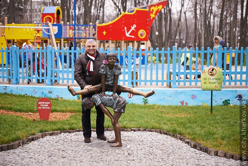 Грузинська делегація побувала в парку Горького і Благовіщенському соборі