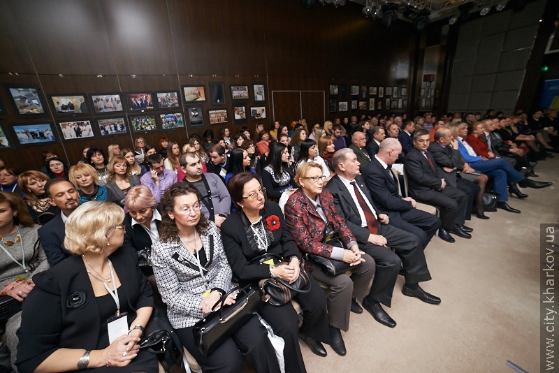 У Харкові відкрився міжнародний конгрес стоматологів