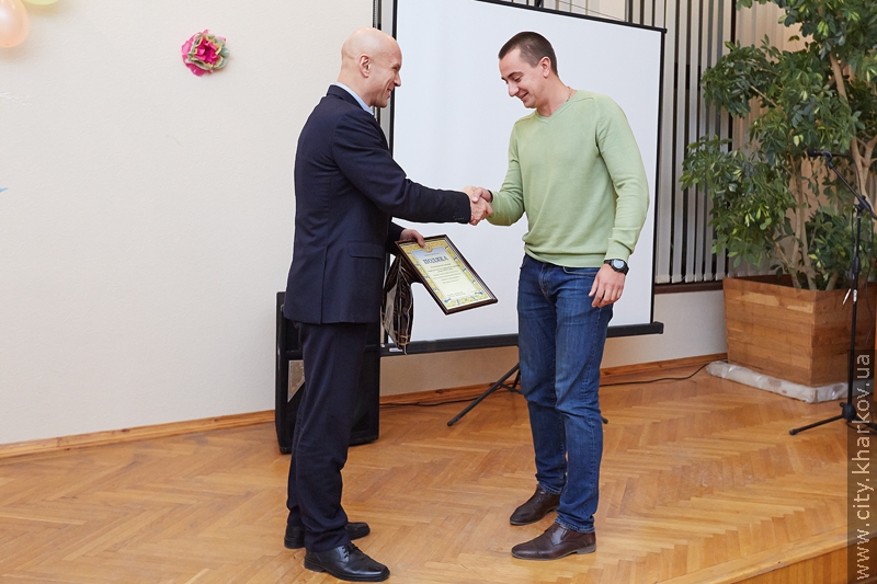 У Харкові пройшов святковий концерт «Бути волонтером модно!»