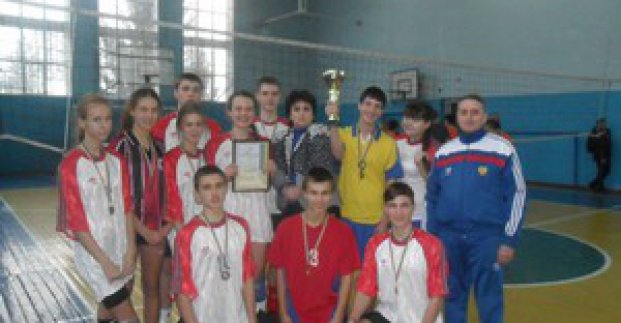 У Ленінському районі пройшов традиційний турнір з волейболу