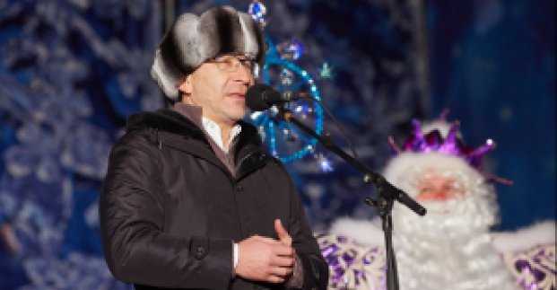 Геннадій Кернес відкрив головну ялинку Харкова