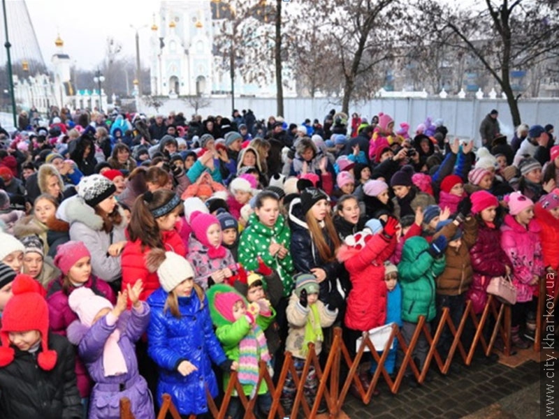 У районах міста проходять передноворічні свята