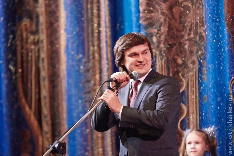 Дітей Дзержинського району привітали Геннадій Кернес і Валерій Писаренко