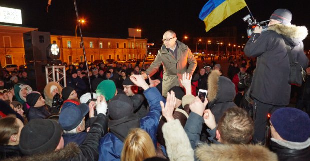 Геннадій Кернес: Пишаюся патріотами на площі Свободи