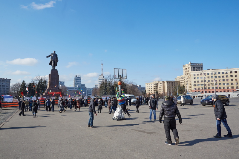 Геннадій Кернес: Пишаюся патріотами на площі Свободи