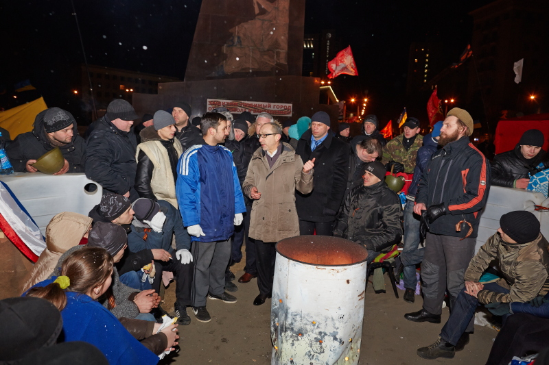 Геннадій Кернес: Пишаюся патріотами на площі Свободи