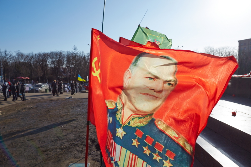 Геннадій Кернес: Пишаюся патріотами на площі Свободи