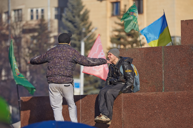 Геннадій Кернес: Пишаюся патріотами на площі Свободи