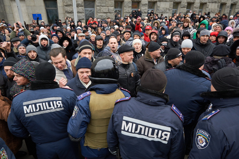 Геннадій Кернес: Заміна прапорів біля будівлі мерії - це провокація