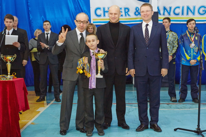 Геннадій Кернес привітав переможців Малих Олімпіських ігор