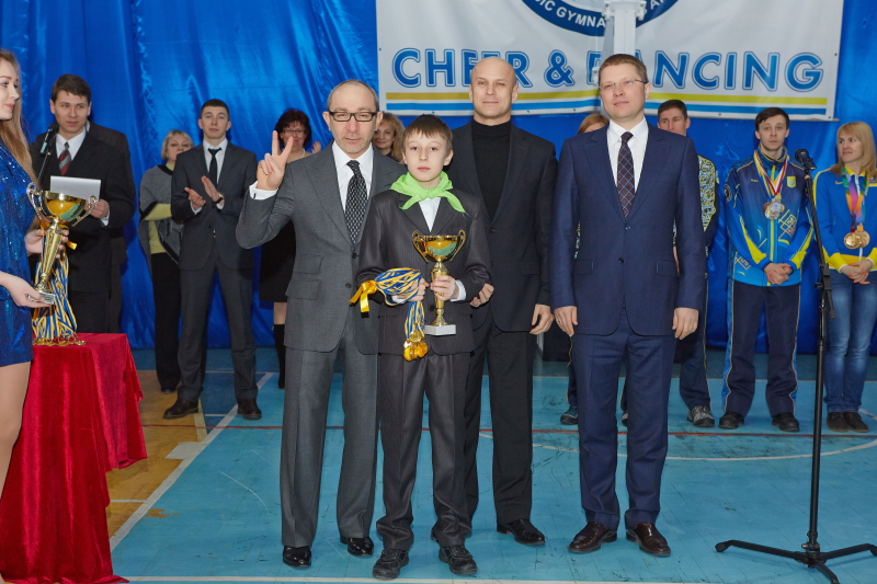 Геннадій Кернес привітав переможців Малих Олімпіських ігор