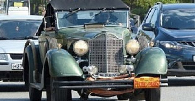 Харківськими вулицями проїдуть ретро-автомобілі