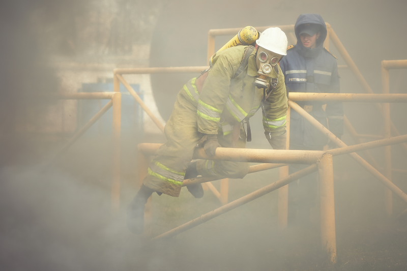 Харківські курсанти змагалися у навичках ліквідації пожеж