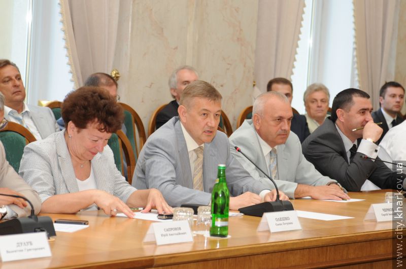 Луганчани перейматимуть харківський досвід з надання медпослуг і створення Єдиного дозвільного центру