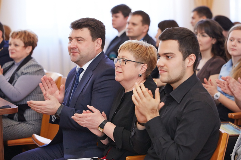 У Ленінському районі визначили переможців конкурсу «Молода людина року»