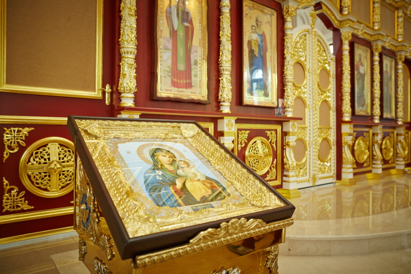 У храмі святої цариці Тамари пройшов молебень за здоров'я Геннадія Кернеса