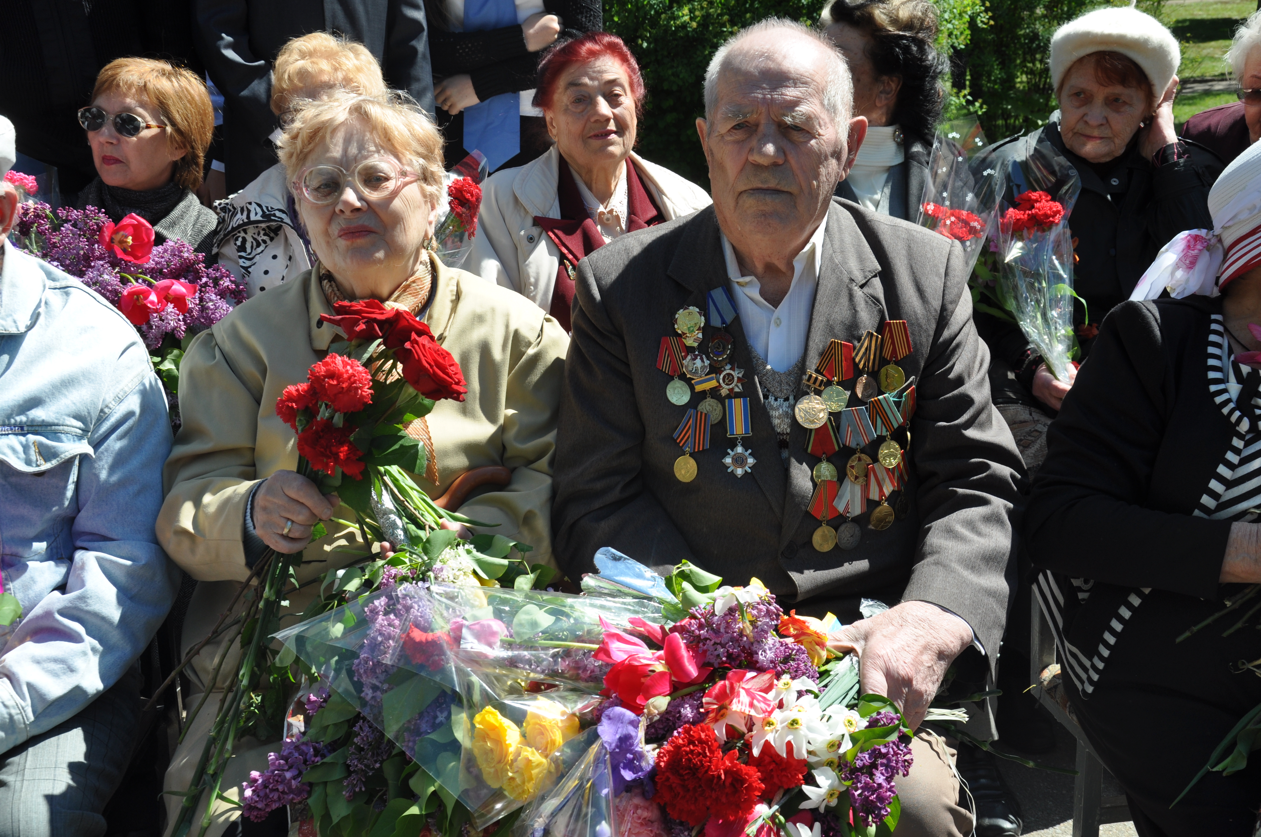На військовому меморіалі в Жовтневому районі поклали квіти