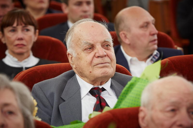 Геннадій Кернес: Я повернуся і в першу чергу зустрінуся з ветеранами