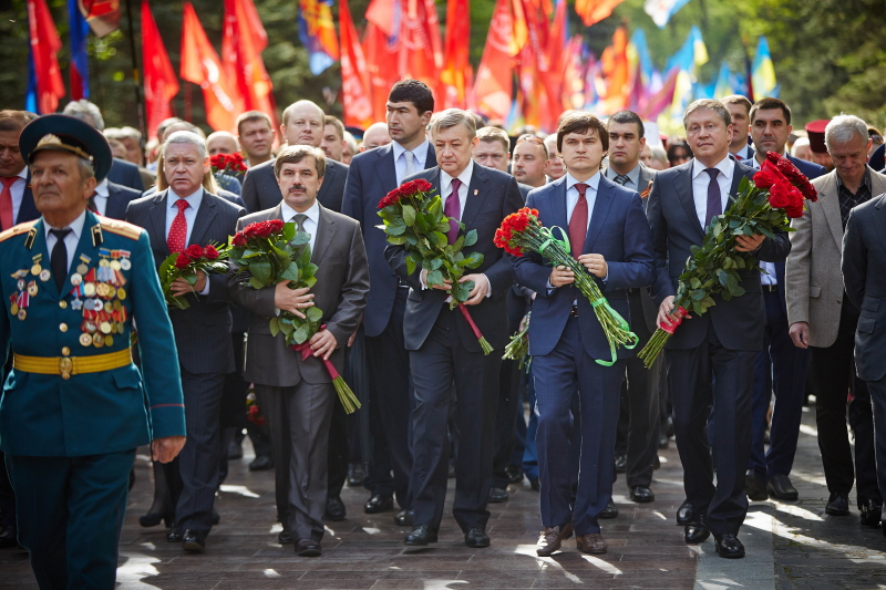 На Меморіалі Слави вшанували пам'ять полеглих у Великій Вітчизняній війні
