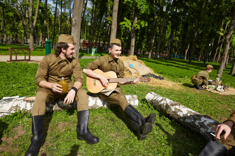 Близько 30 тисяч харків'ян відзначили День Перемоги у парку Горького