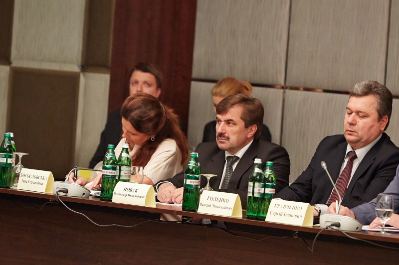 У Харкові відбувся Всеукраїнський круглий стіл національного єднання