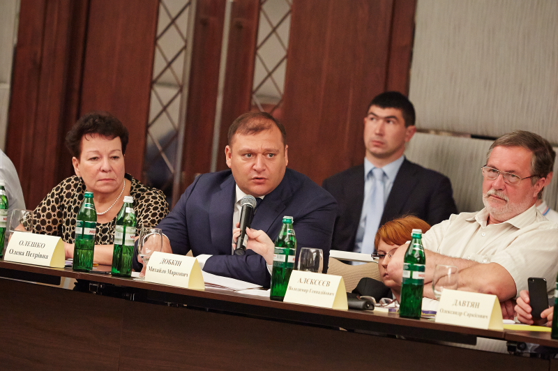У Харкові відбувся Всеукраїнський круглий стіл національного єднання