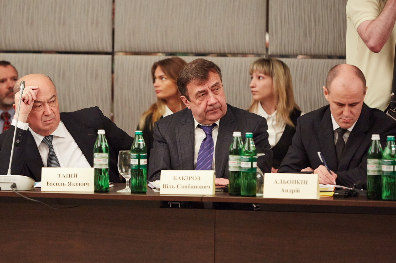 У Харкові відбувся Всеукраїнський круглий стіл національного єднання
