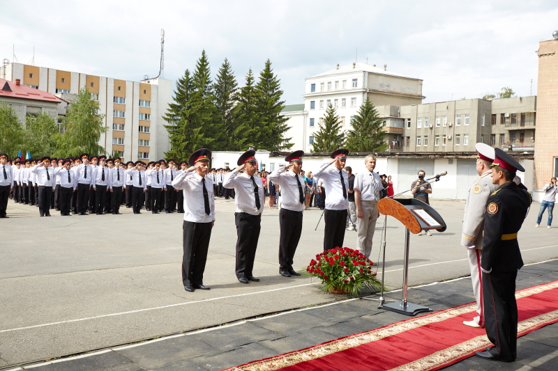 Лави українських рятувальників поповнили півтисячі молодих фахівців