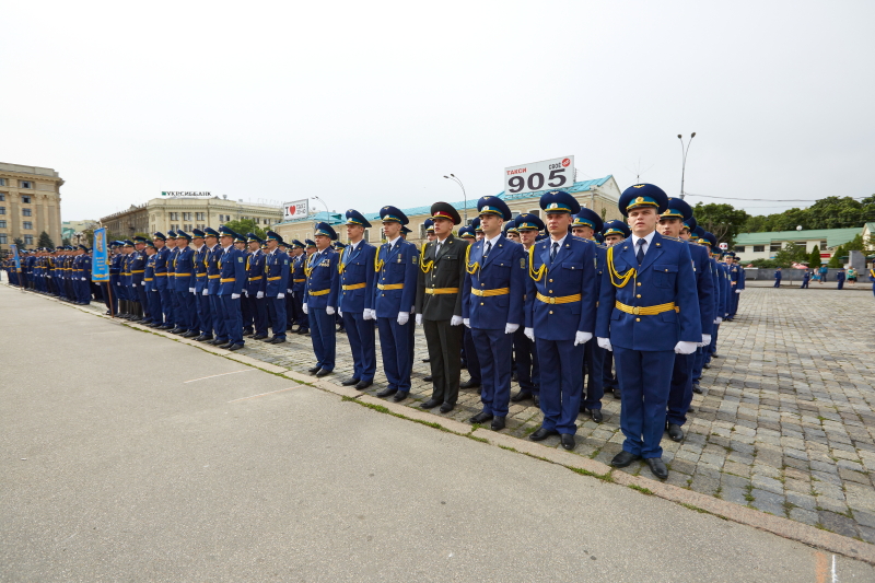 Випуск молодих офіцерів університету Повітряних Сил пройшов на площі Свободи