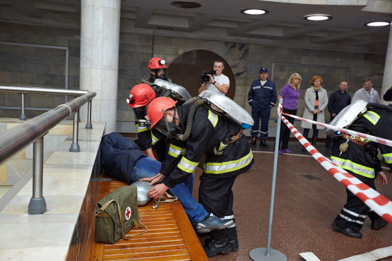У метрополітені відбулися навчання по знешкодженню невідомого предмета