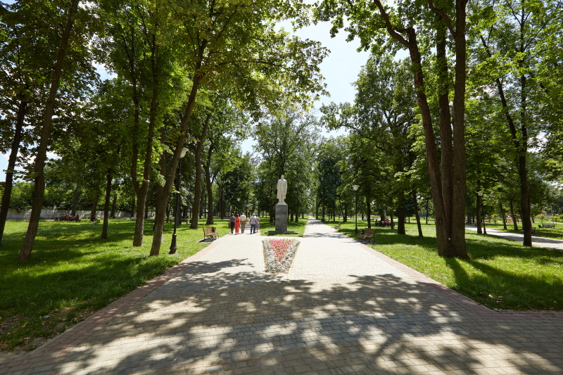 Реконструкцію скверу Ілліча планують закінчити до Дня міста