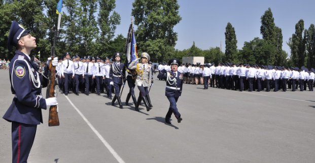 Ряди міліції поповнили 300 лейтенантів - харківських випускників