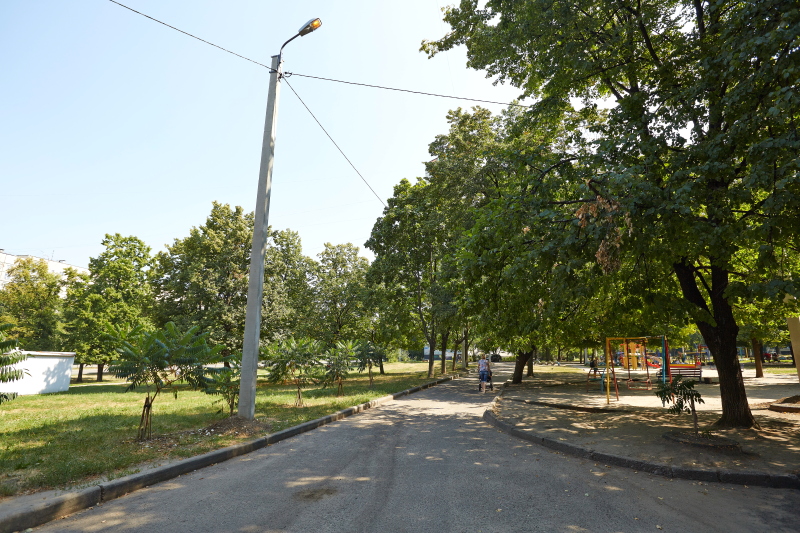 На Салтівці встановили 200 нових світильників