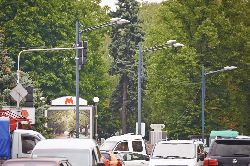 На перетині Пушкінської та Петровського з'явилися світлофори