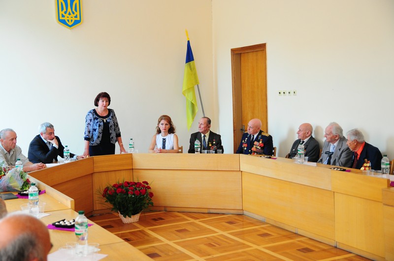 У районах міста ветеранів привітали з Днем міста