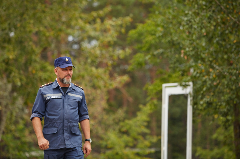 Майбутні рятувальники проходять курс молодого бійця: вперше серед них є дівчата