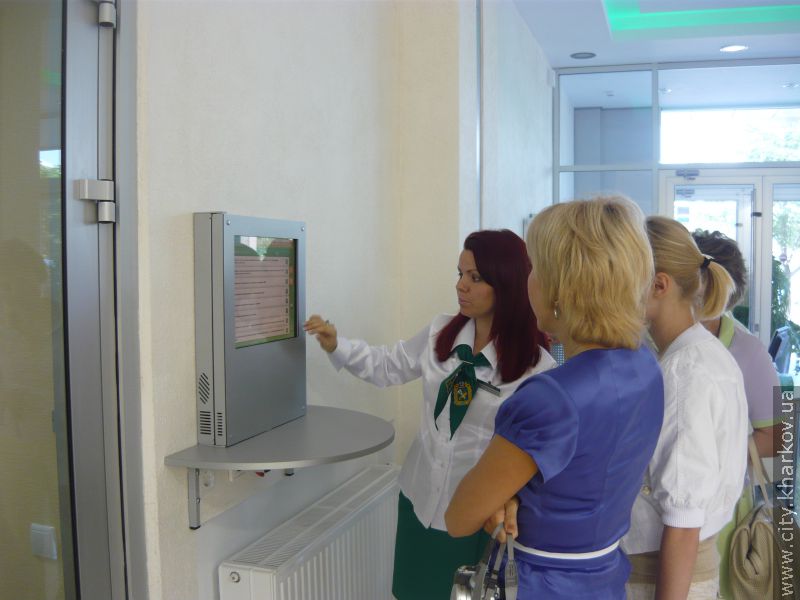За шість днів роботи Єдиний дозвільний центр відвідали понад 800 підприємців