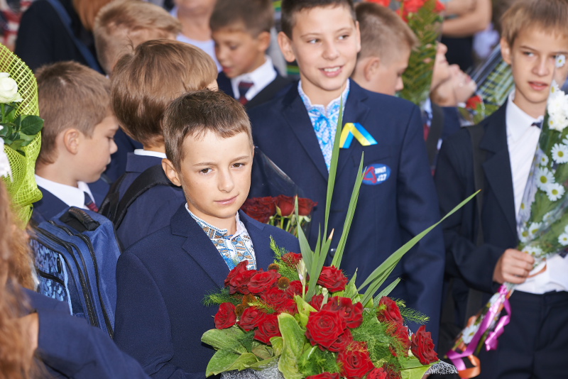 У фізико-математичному ліцеї №27 відзначили День знань