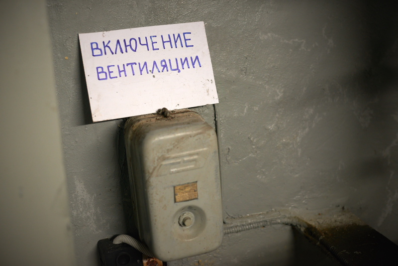 У Ленінському районі приводять до ладу укриття та сховища