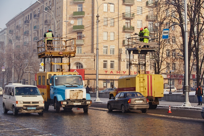 На вулиці Сумській оновили тролейбусну контактну мережу